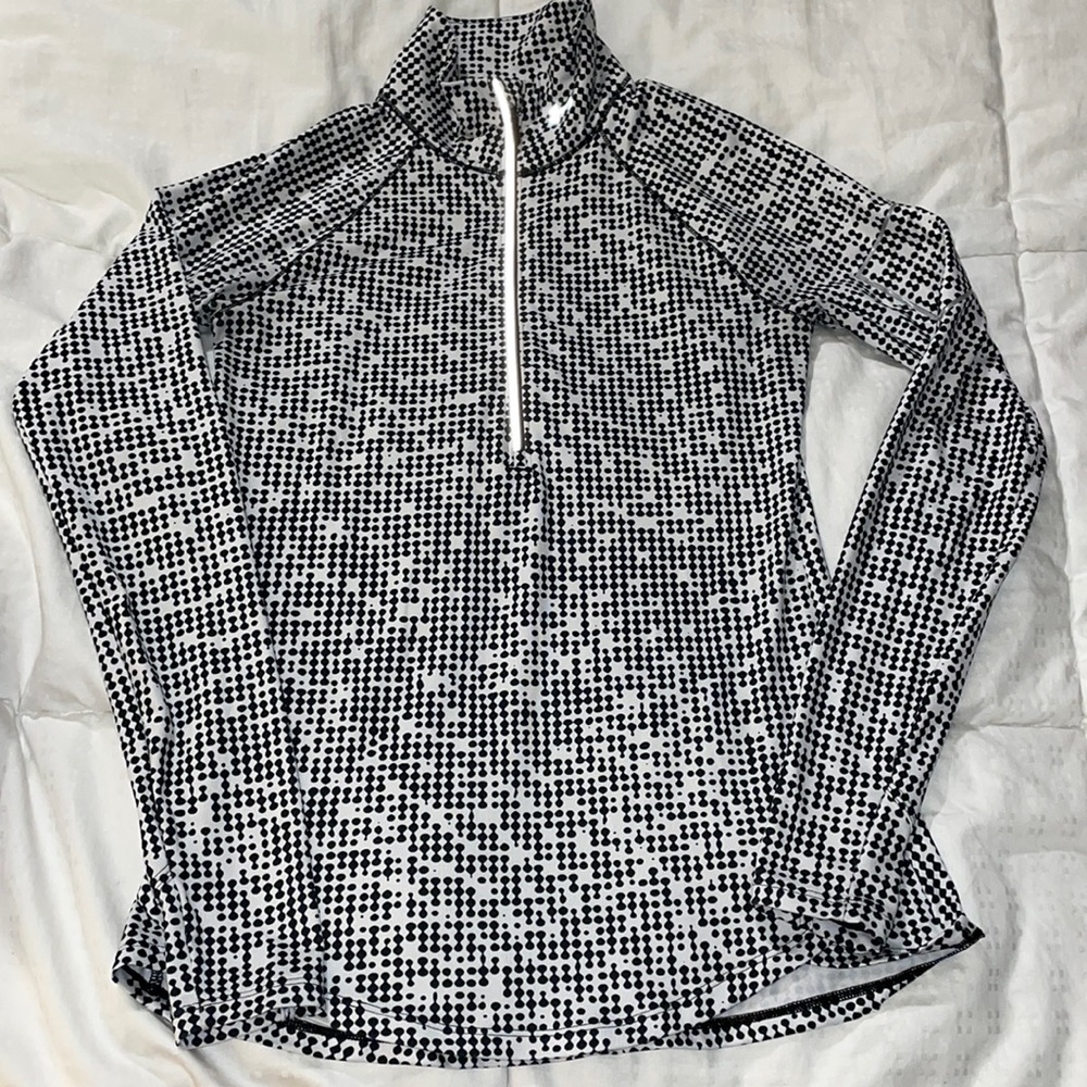 I have more under Armour compression tops in my closet if you would like